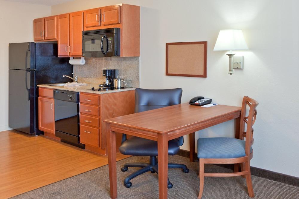 Candlewood Suites Manassas By Ihg Exterior foto
